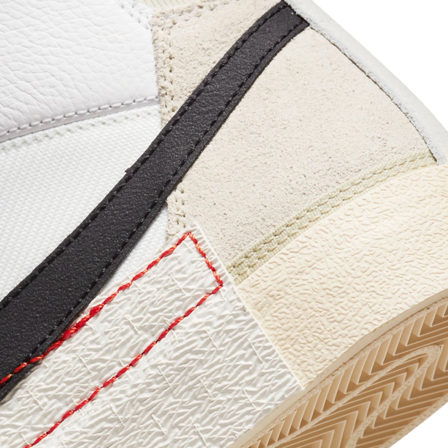 Mens Nike Blazer Mid 77 Pro Club Remastered Shoes White/Black