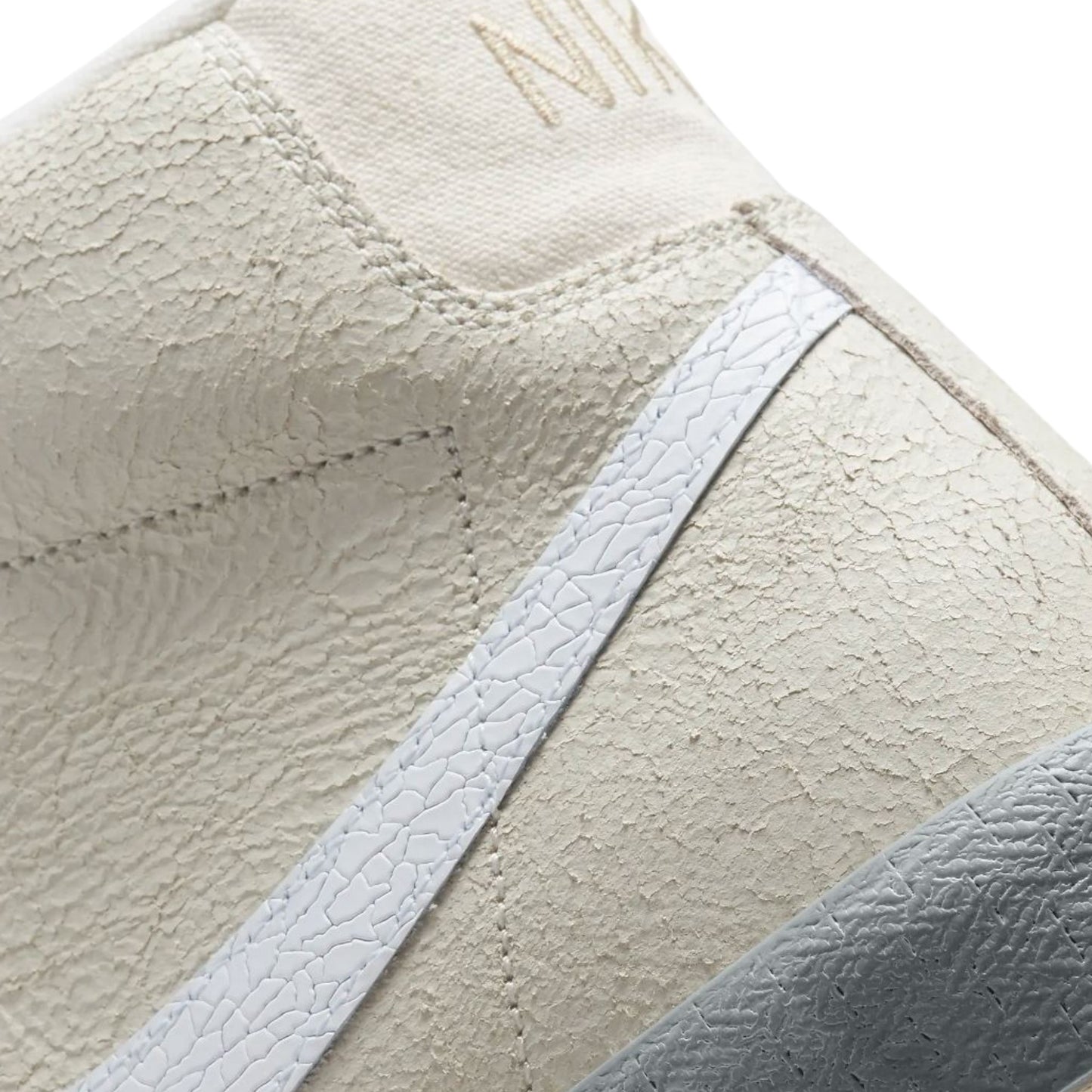Mens Nike Blazer Mid 77 Shoes Summit White/Phantom