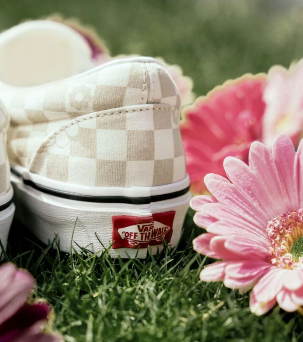 Mens Vans Classic Slip-On Shoes Floral Check Marshmallow