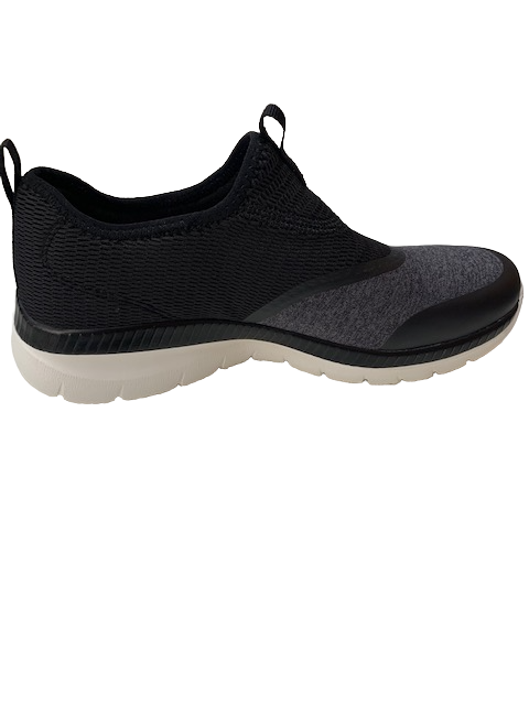 Womens Skechers Bountiful Shoes Black/White