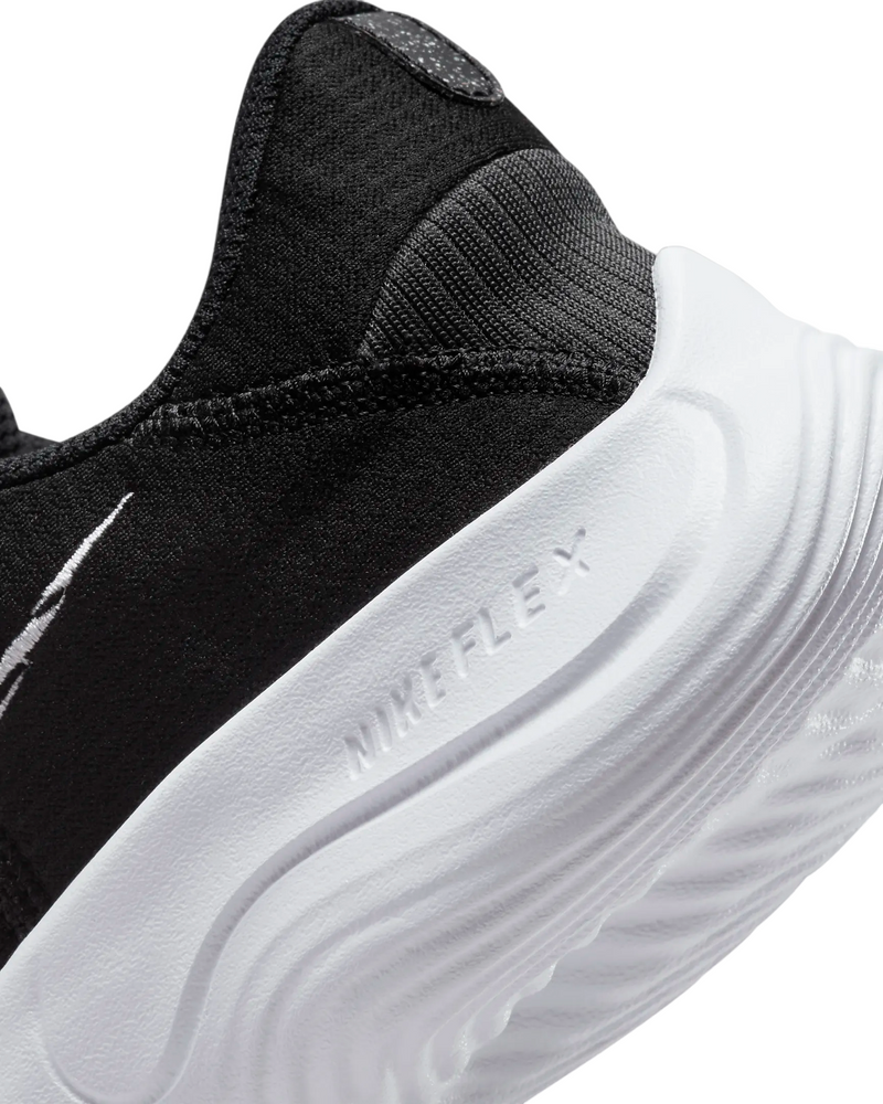 Womens Nike Flex Experience Run 11 Next Nature Black/ White Running Shoes