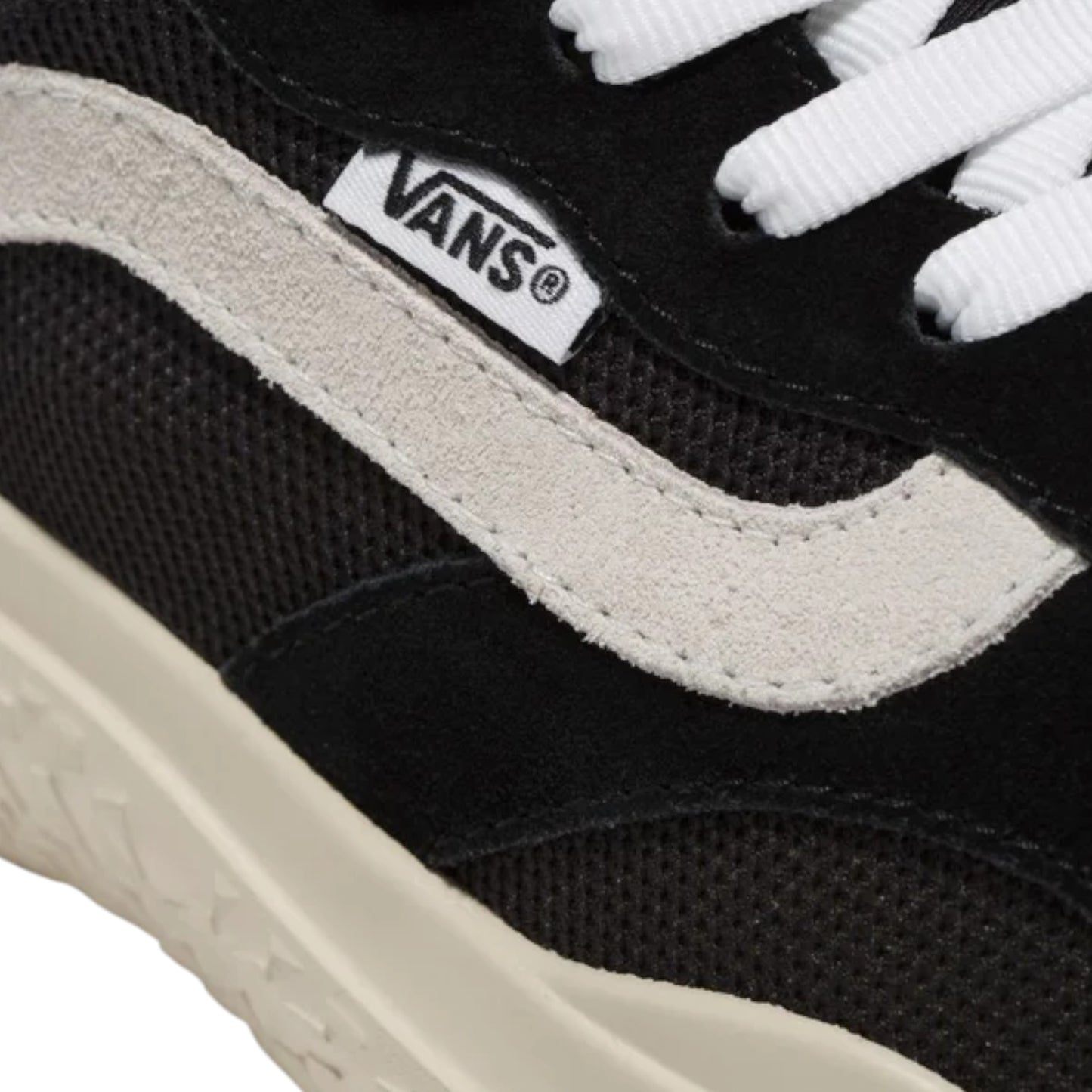 Mens Vans MTE Ultrarange Neo VR3 Shoes Black/White