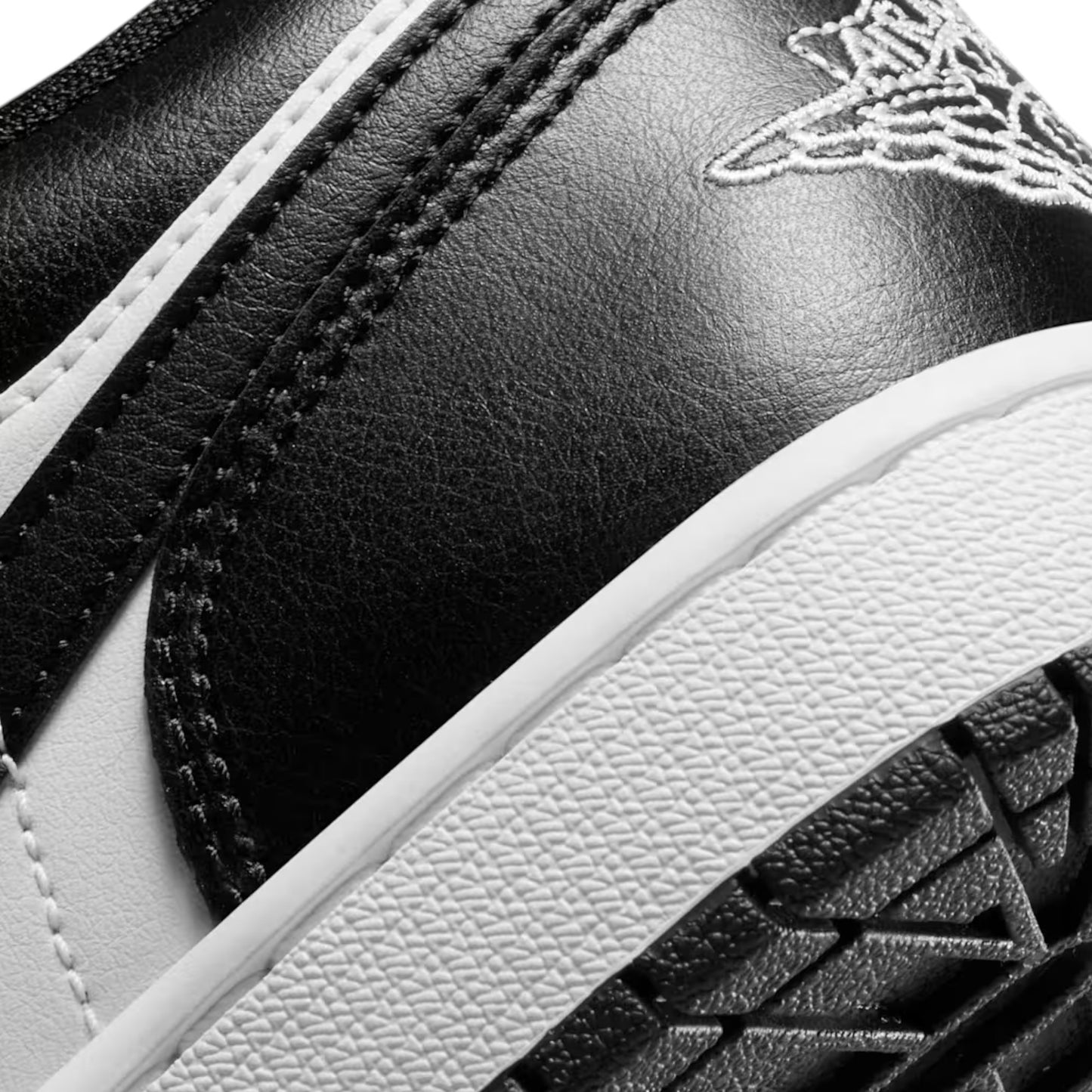Womens Nike Air Jordan 1 Low Shoes Black/White