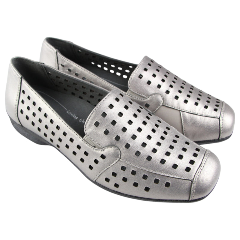 Womens HomyPed Lizzy Flats Platinum