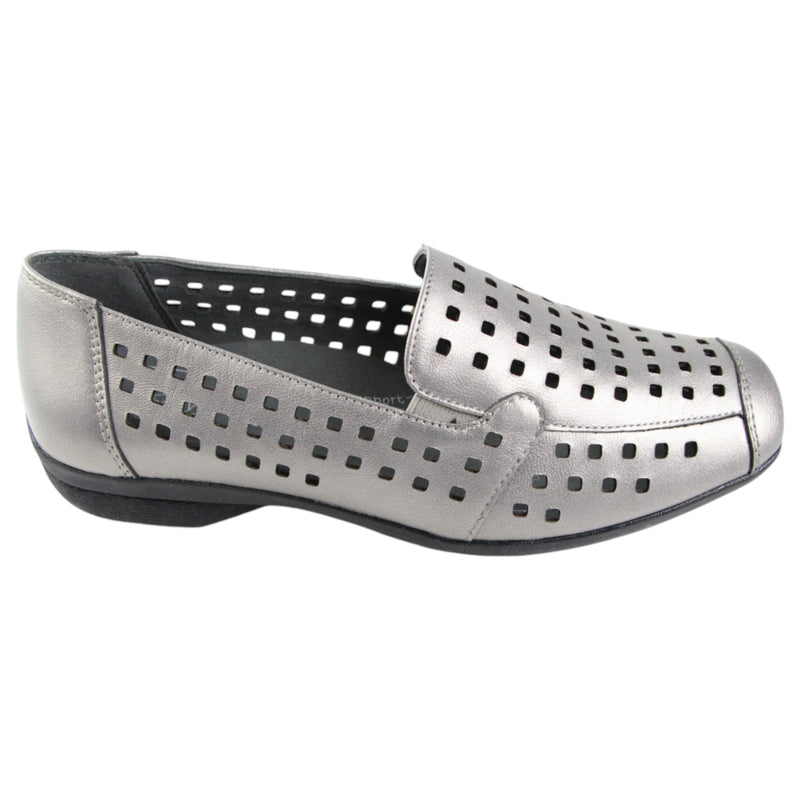 Womens HomyPed Lizzy Flats Platinum