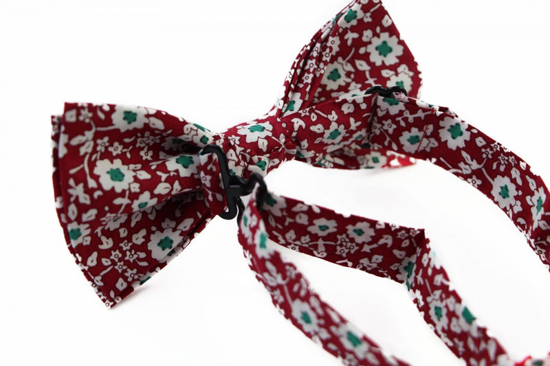 Mens Red With White & Green Flowers Cotton Bow Tie & Pocket Square Set - Zasel Home of Big Brands